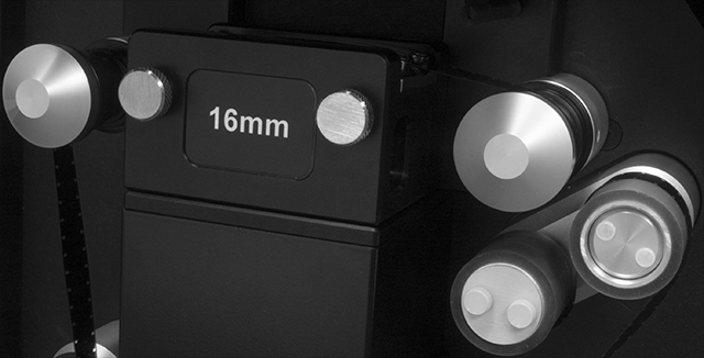 Sprocketless film transport